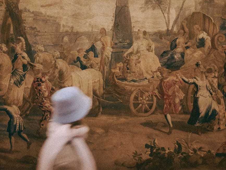 Fiebre por el Tapiz de Bayeux en Londres: la locura cultural y comercial que invade la ciudad