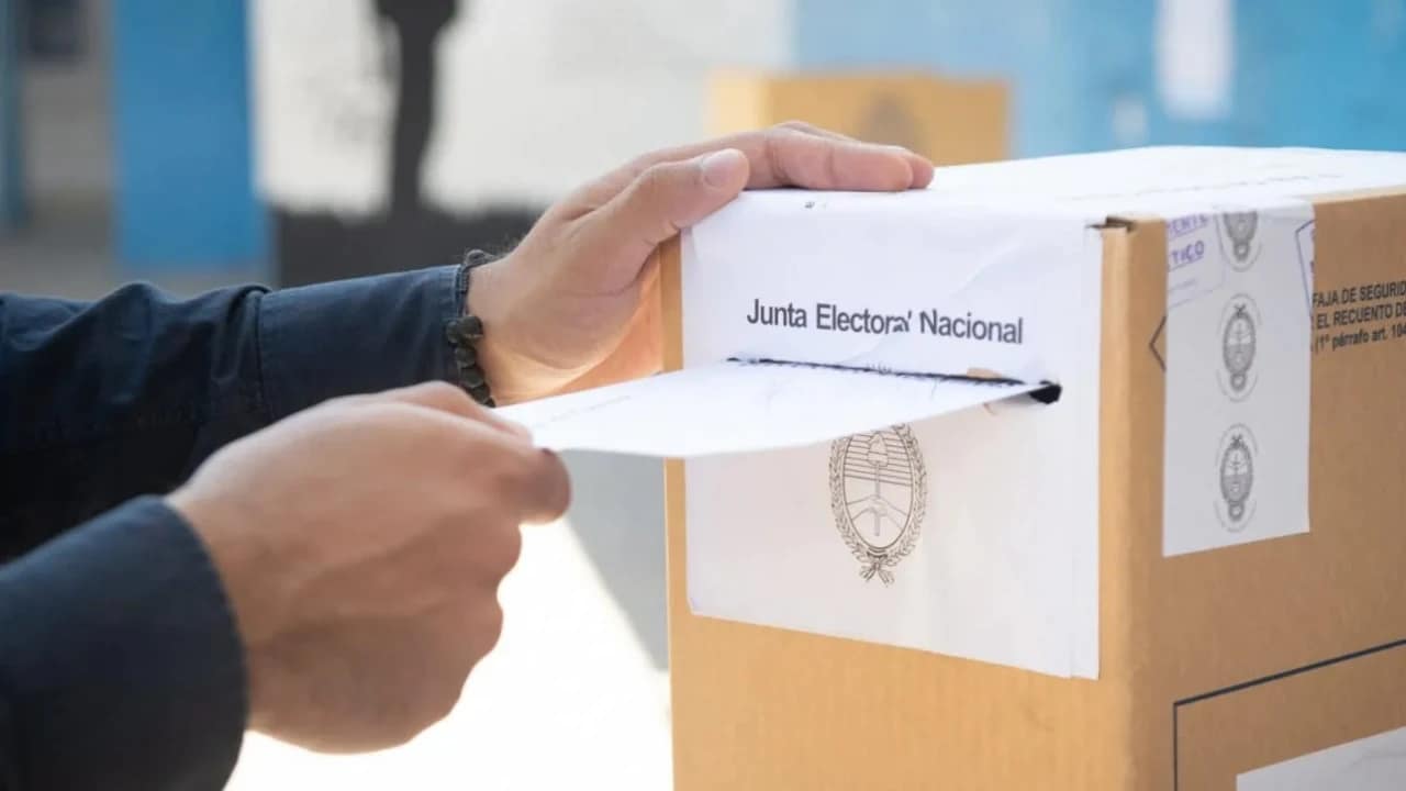 Elecciones 2027: cómo votar desde el Reino Unido y qué tenés que hacer ahora