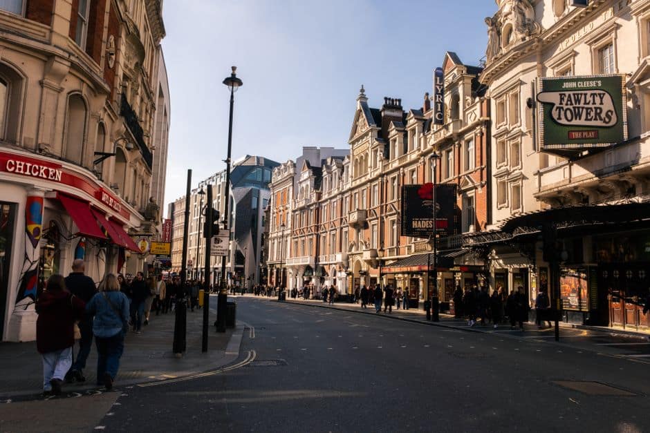 Cuento de Navidad en Londres: las mejores adaptaciones teatrales para disfrutar esta temporada
